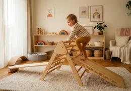 Bewegungsraum schaffen: Klettern, Balancieren, Toben drinnen